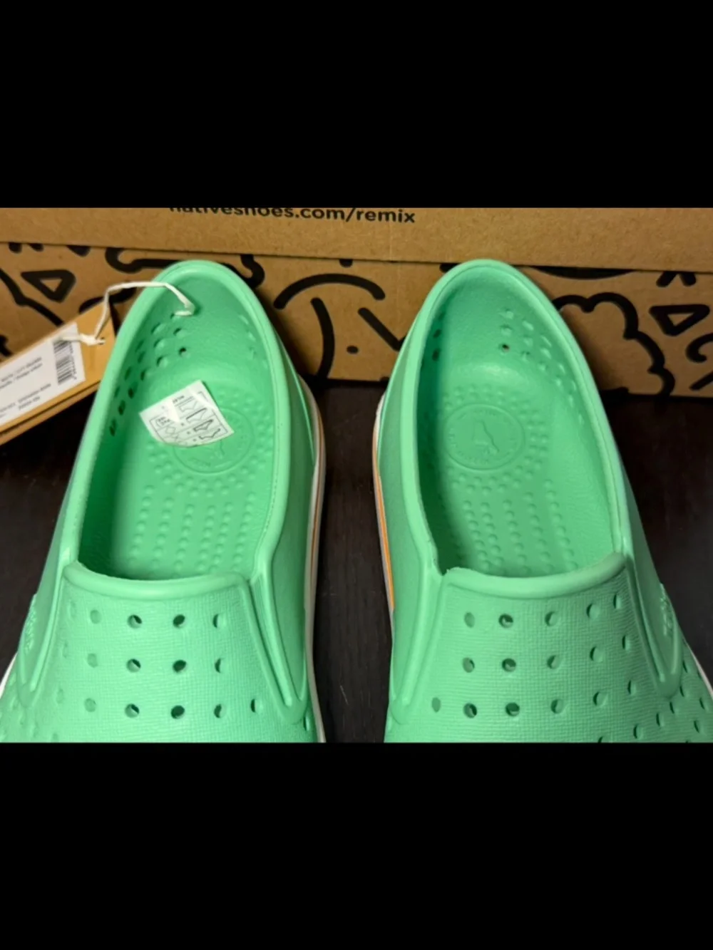 Native Miles Shoes Candy Green/City Orange/Shell White Big Kids US J4/EU 36